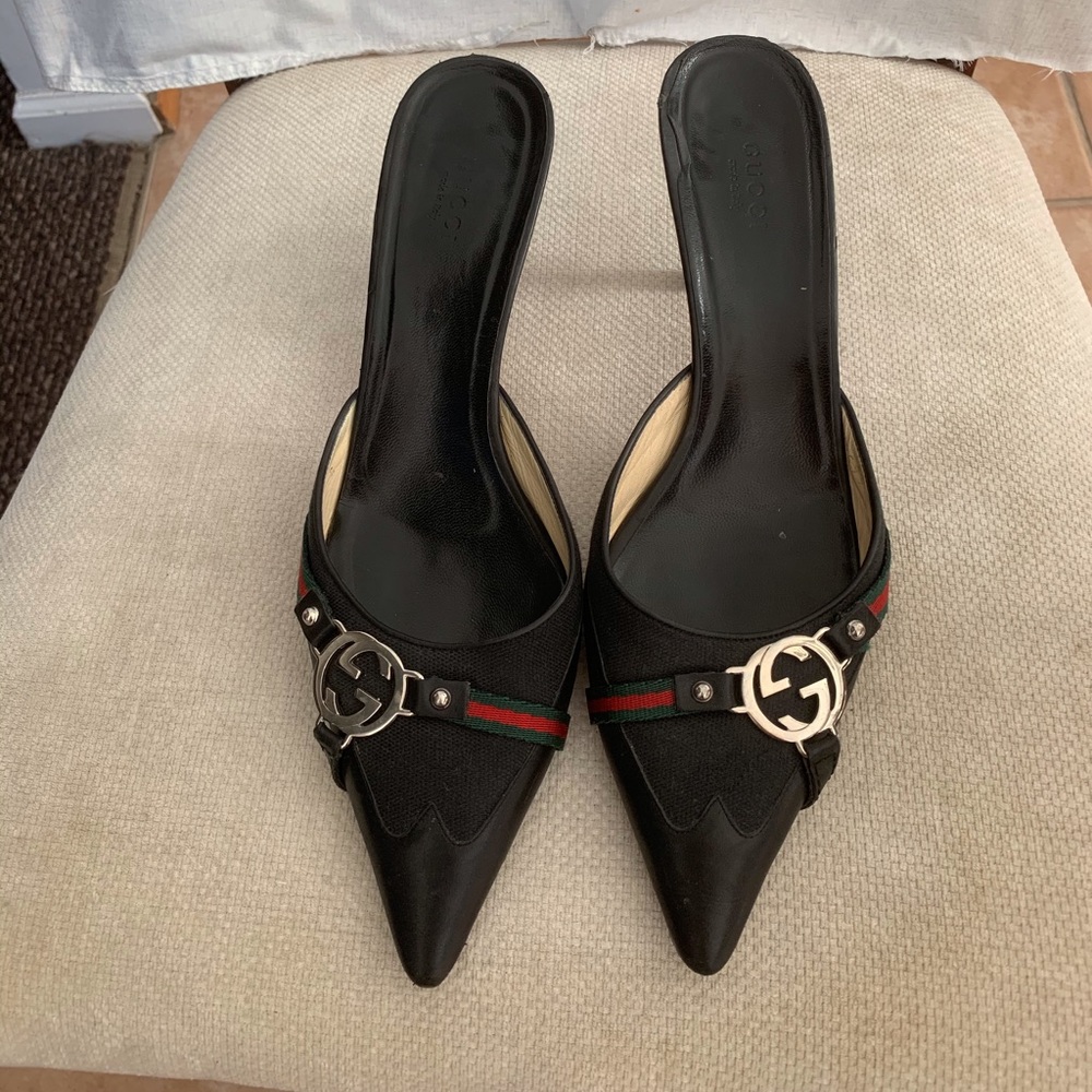 Gucci Mules/Slides 
Black